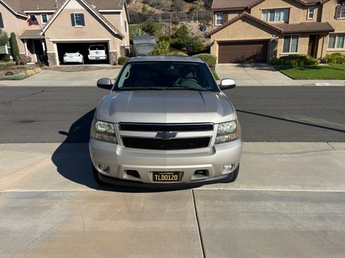 Used 2008 Chevrolet Tahoe LT w/ LT Preferred Equipment Group AWD/4WD image 8