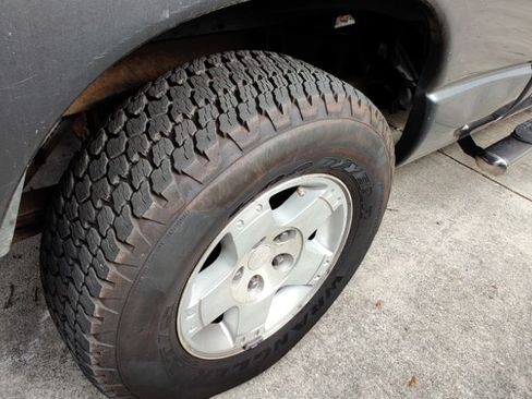 Used 2002 Dodge Ram 1500 Truck Short Bed image 5