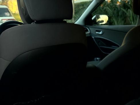 Used 2018 Hyundai Santa Fe Sport image 14