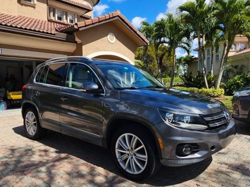 Used 2013 Volkswagen Tiguan SE image 5