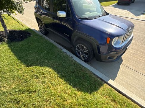 Used 2016 Jeep Renegade Limited w/ Safety & Security Group AWD/4WD image 6
