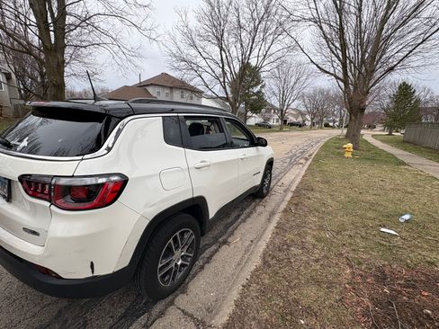 Used 2018 Jeep Compass Latitude w/ Popular Equipment Group image 6