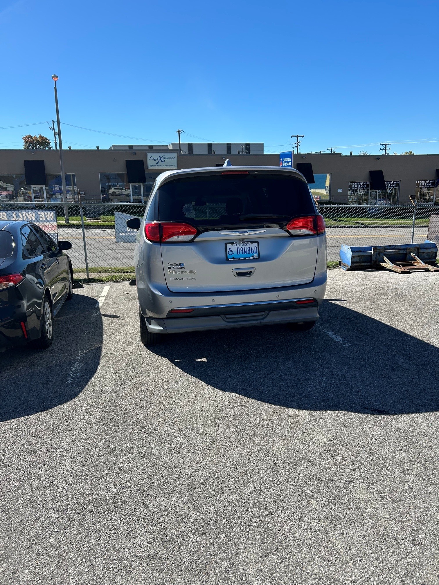 Used 2018 Chrysler Pacifica Touring Plus FWD image 10