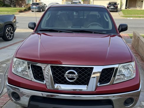Used 2009 Nissan Frontier SE w/ SE Value Truck Pkg image 5