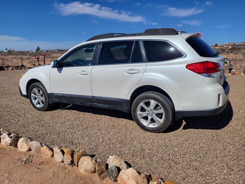 Used 2014 Subaru Outback 2.5i Limited image 1