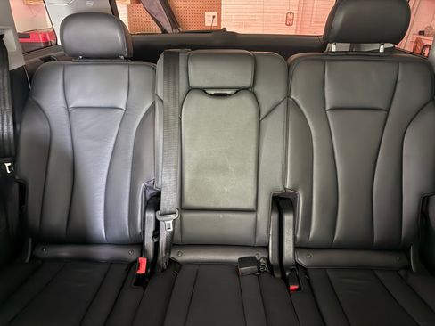 Used 2018 Audi Q7 3.0T Premium Plus w/ Premium Plus Package image 14