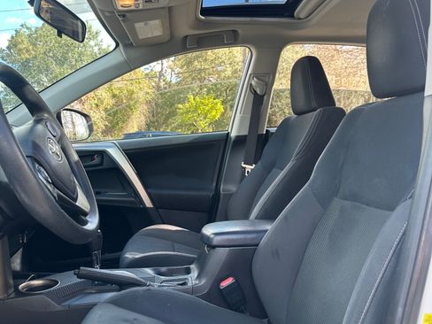 Used 2013 Toyota RAV4 XLE image 5