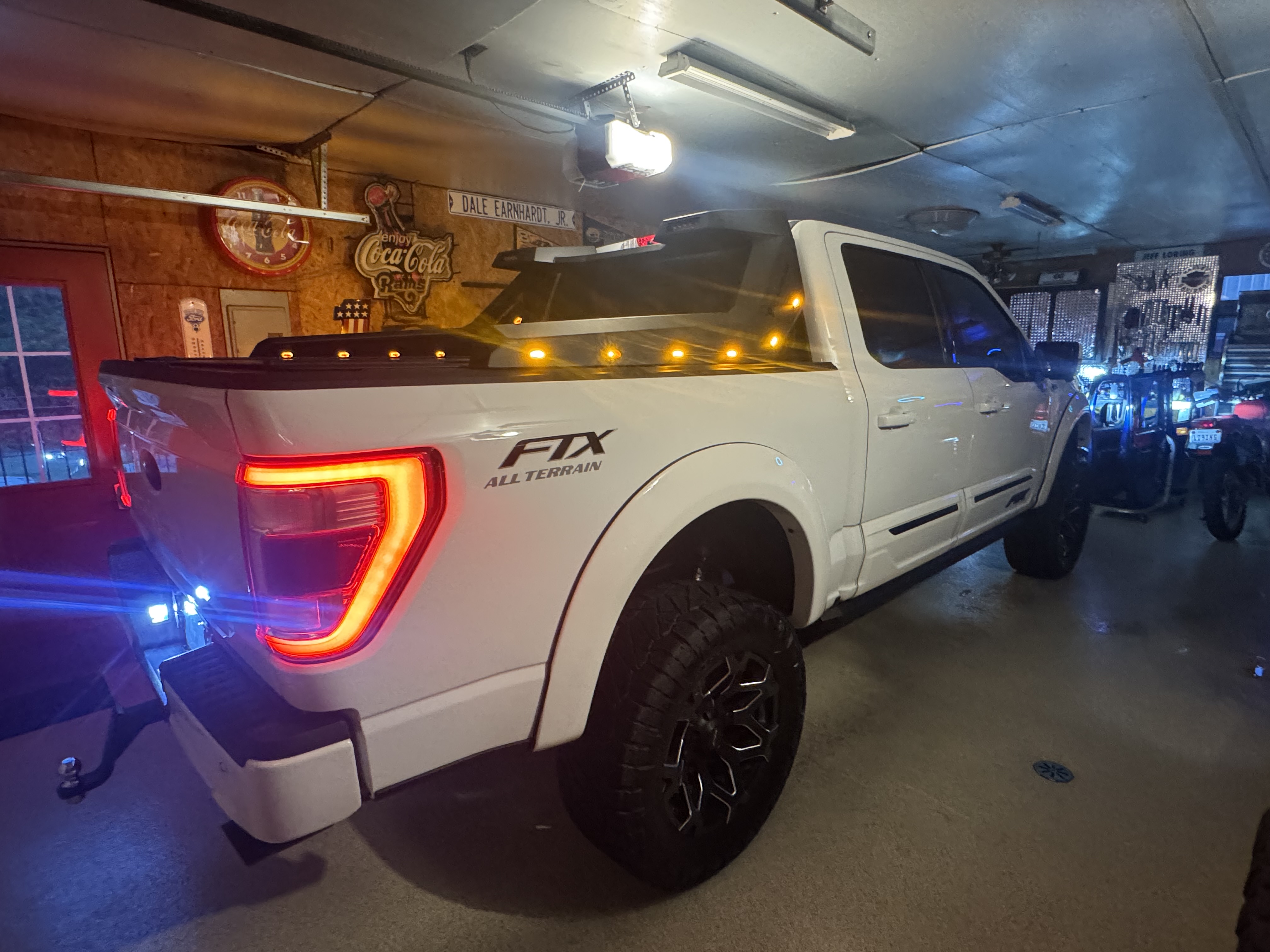 Used 2022 Ford F150 Lariat w/ Equipment Group 502A High AWD/4WD image 5