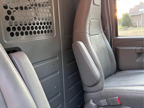 Used 2022 Chevrolet Express 2500 w/ Driver Convenience Package image 12