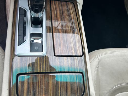 Used 2014 Maserati Quattroporte GTS image 11