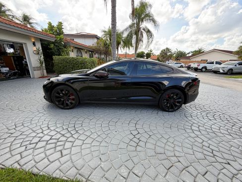 Used 2014 Tesla Model S P85 RWD image 9