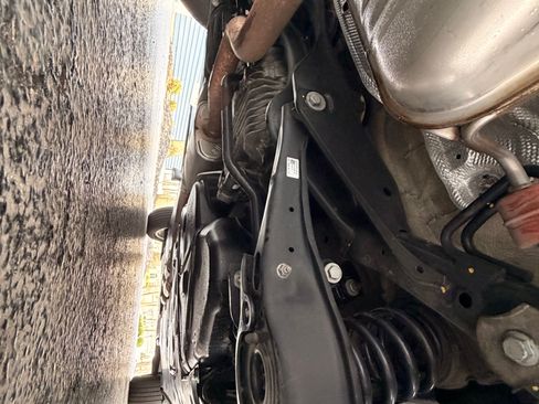 Used 2018 Volkswagen Atlas S image 32