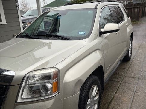 Used 2013 GMC Terrain SLE image 4