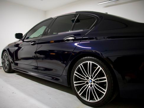 Used 2017 BMW 530i image 9