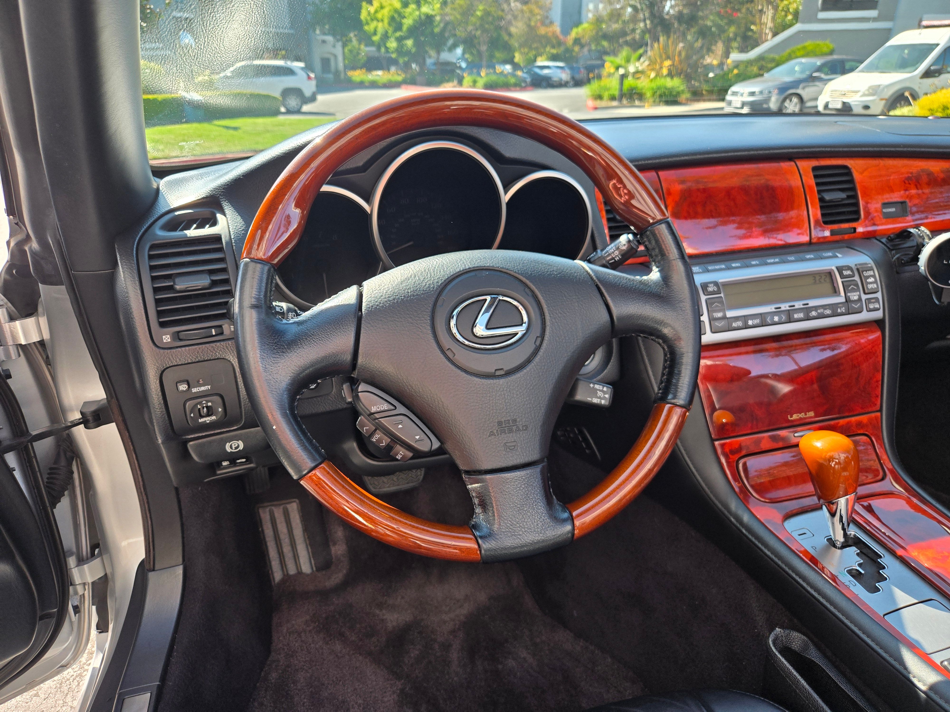 Used 2006 Lexus SC 430 Convertible RWD image 25