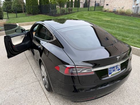 Used 2021 Tesla Model S Long Range Plus image 16