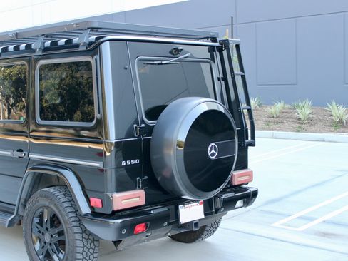 Used 2011 Mercedes-Benz G 550 G 550 4MATIC Sport Utility 4D image 11