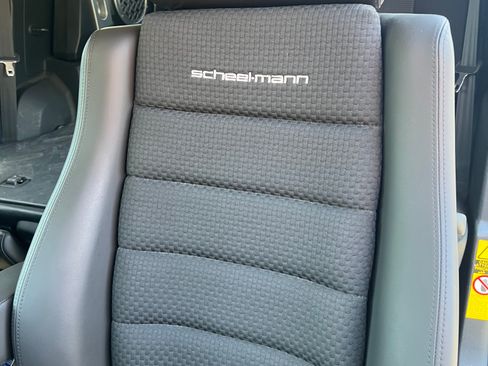 Used 2008 Toyota FJ Cruiser 4WD image 8