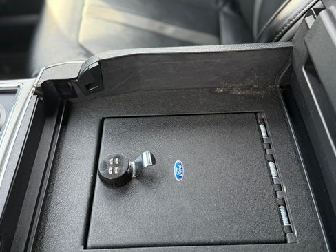 Used 2019 Ford F250 Platinum image 15