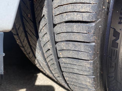 Used 2017 Chevrolet Impala LT w/ Leather Package image 11