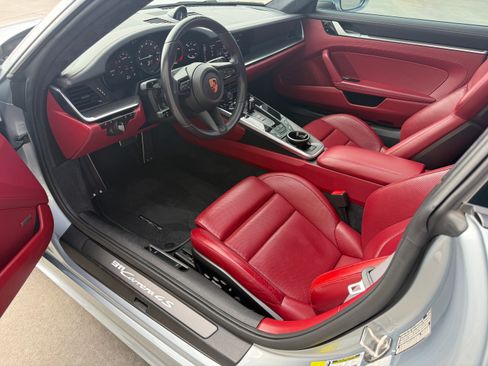 Used 2020 Porsche 911 Carrera 4S image 22