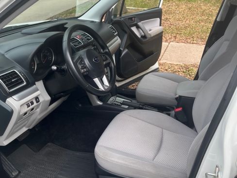 Used 2017 Subaru Forester 2.5i w/ Alloy Wheel Package AWD/4WD image 12