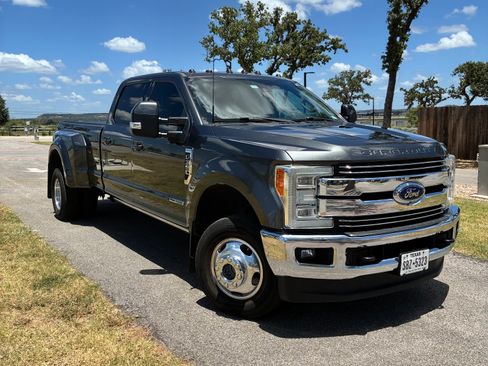 Used 2018 Ford F350 Lariat w/ Lariat Ultimate Package AWD/4WD image 1