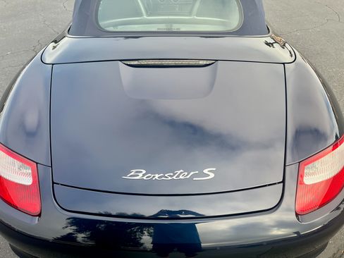 Used 2005 Porsche Boxster S RWD image 16