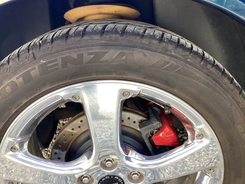 Used 2006 Pontiac Grand Prix GXP w/ Sun And Sound Package image 29