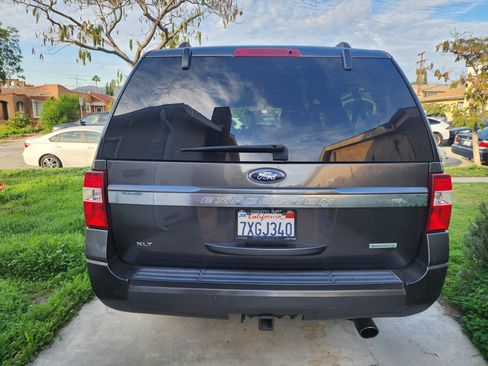 Used 2016 Ford Expedition EL XLT image 10