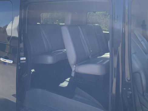 Used 2016 Nissan NV 3500 SL image 13