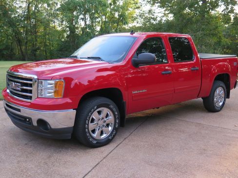 Used 2013 GMC Sierra 1500 SLE w/ Power Tech Package image 1