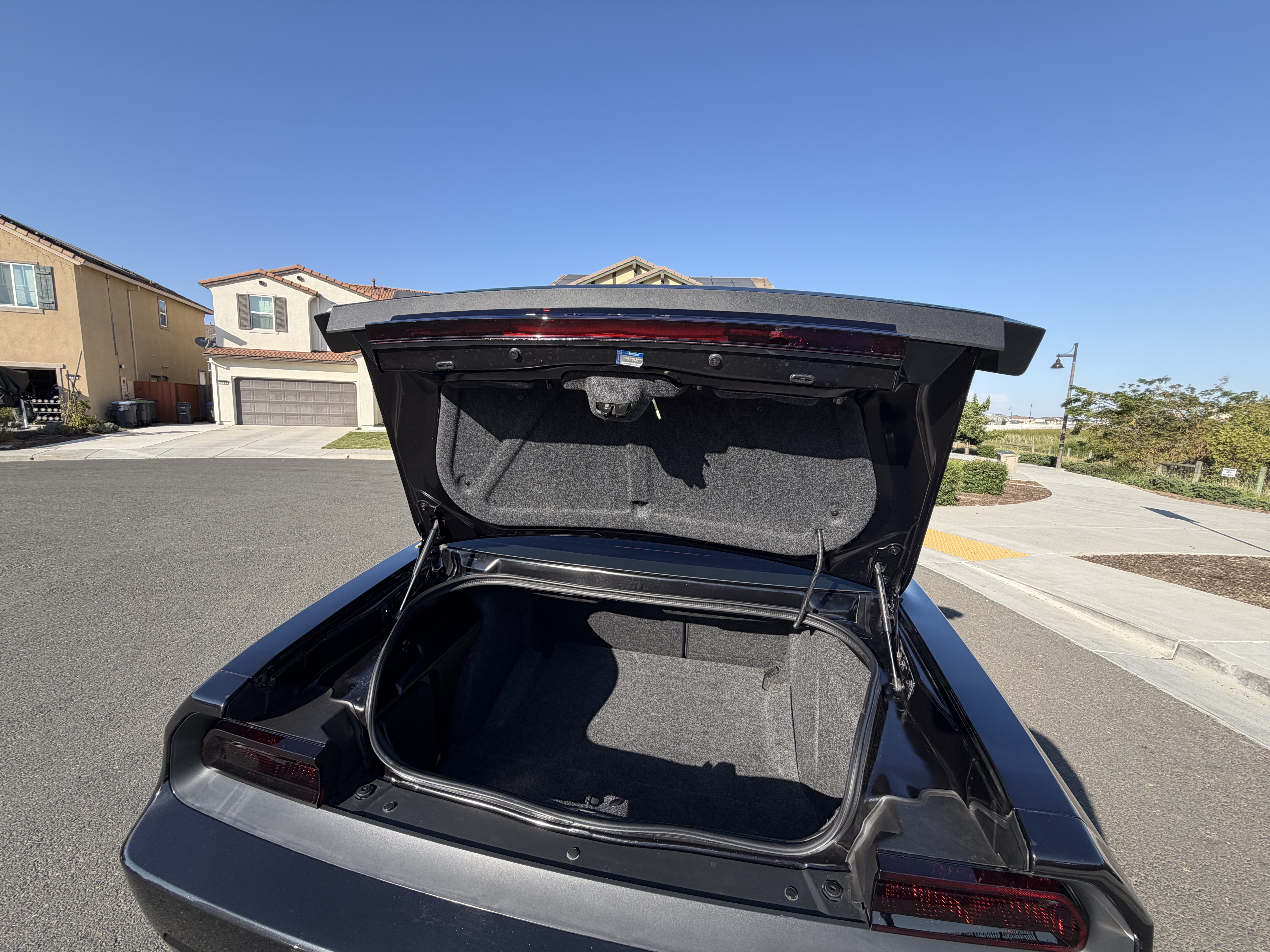 Used 2010 Dodge Challenger SRT8 w/ SRT Option Group II RWD image 21