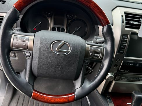 Used 2011 Lexus GX 460 Premium AWD/4WD image 12