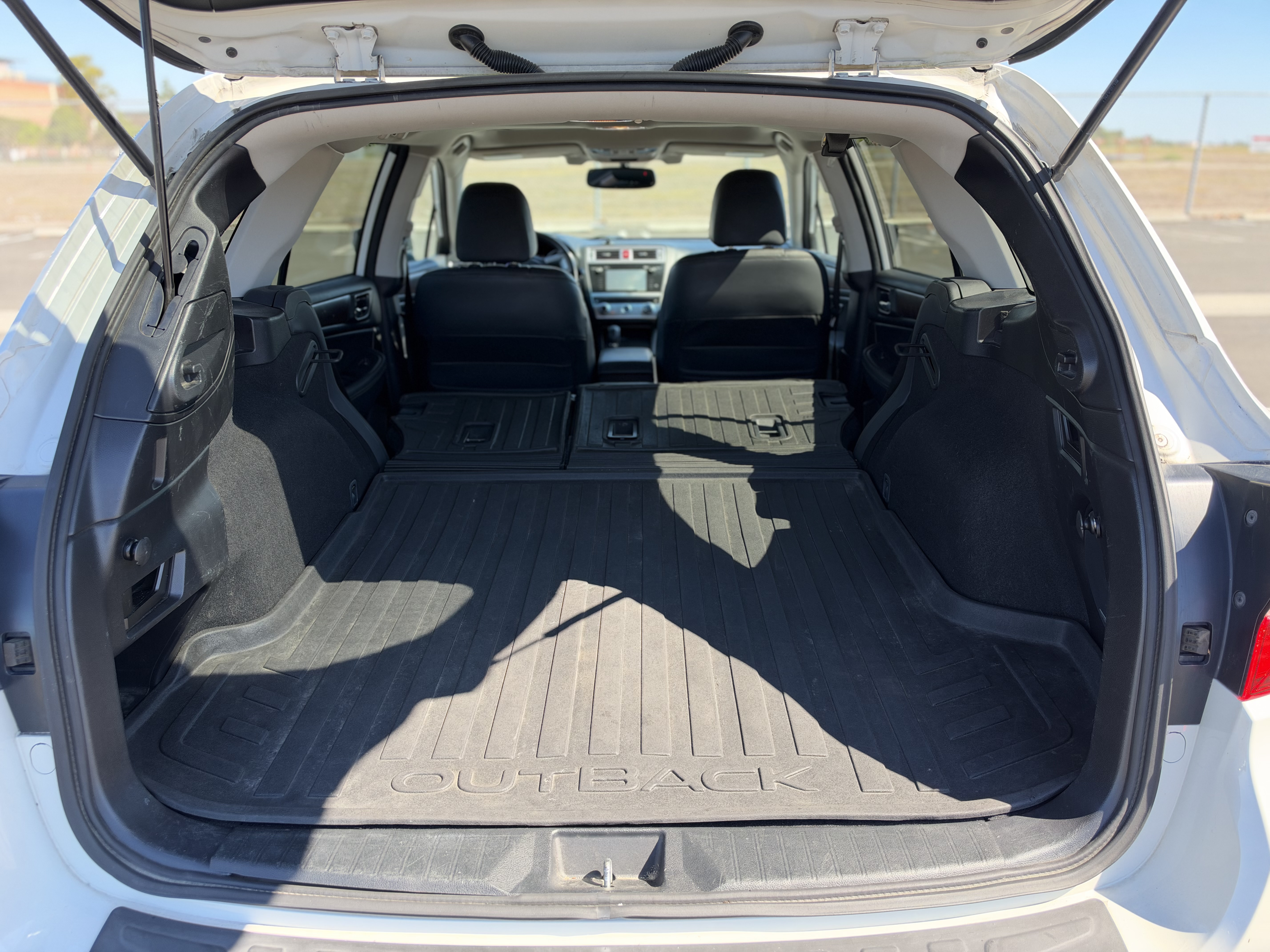 Used 2016 Subaru Outback 2.5i Limited AWD/4WD image 9