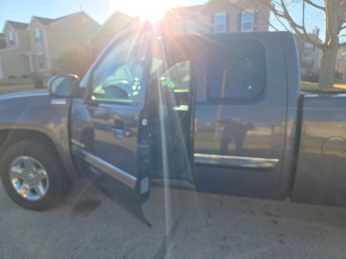 Used 2011 GMC Sierra 1500 SLE w/ All-Terrain Package image 15