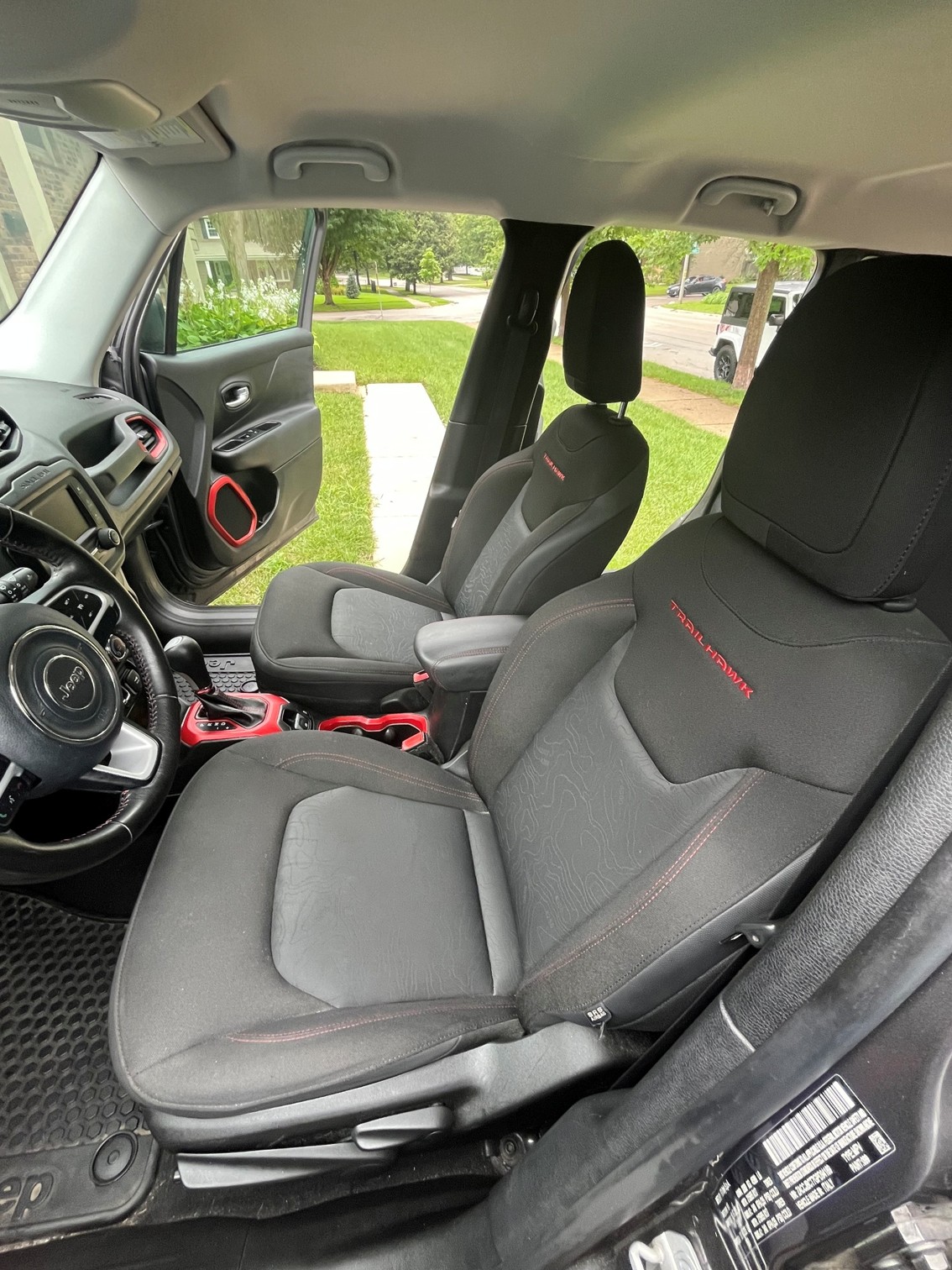 Used 2016 Jeep Renegade Trailhawk AWD/4WD image 10