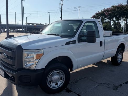 Used 2015 Ford F250 XL RWD image 4
