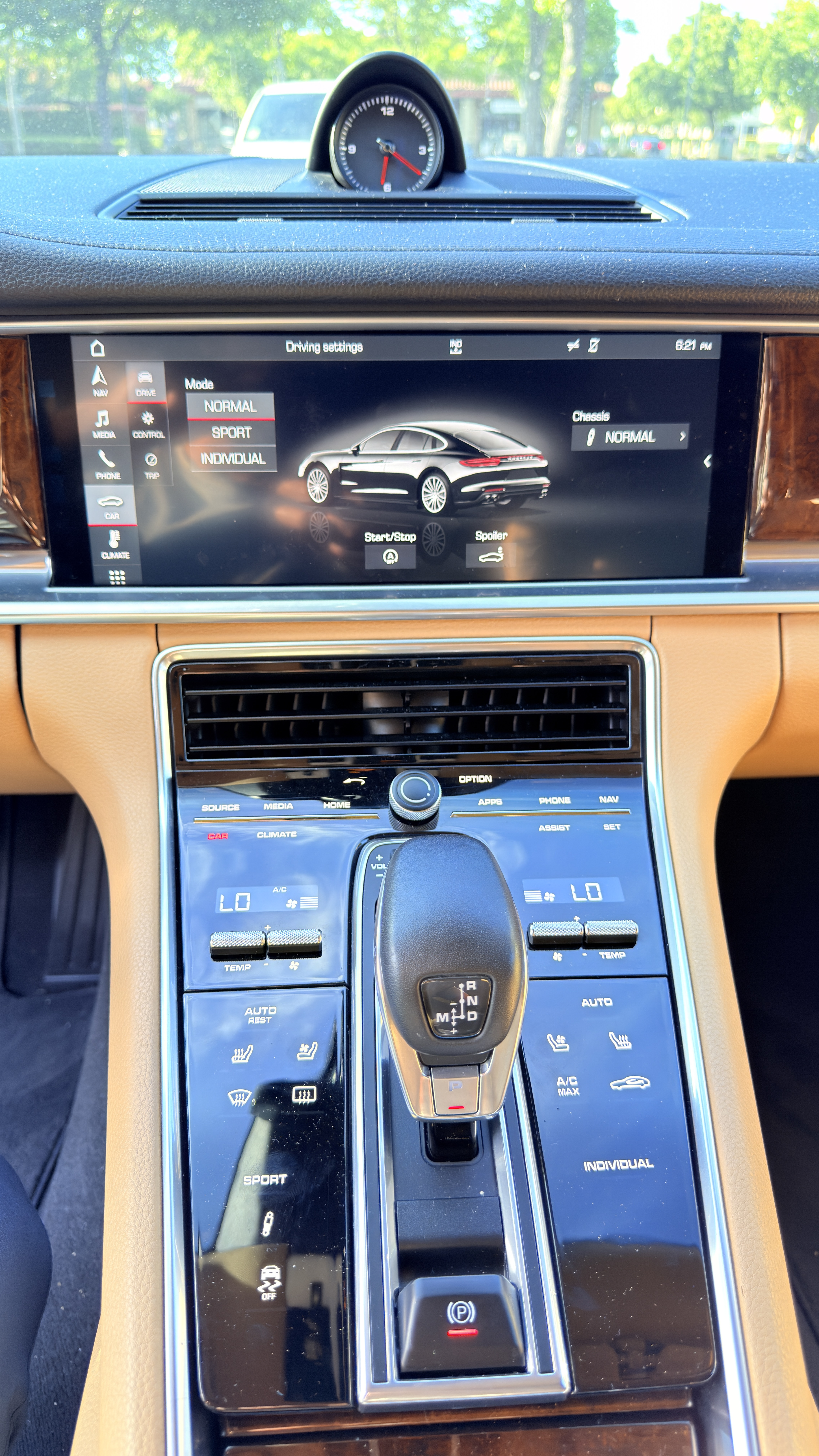 Used 2018 Porsche Panamera image 8