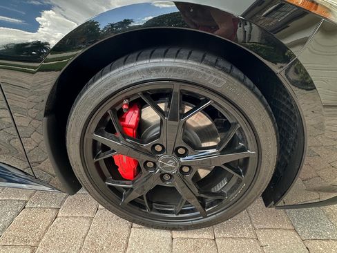 Used 2022 Chevrolet Corvette Stingray Premium Conv w/ Z51 Performance Package RWD image 17