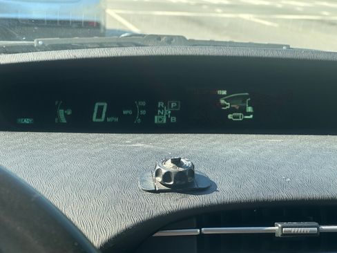 Used 2013 Toyota Prius Two FWD image 10