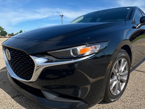 Used 2021 MAZDA MAZDA3 s FWD image 5