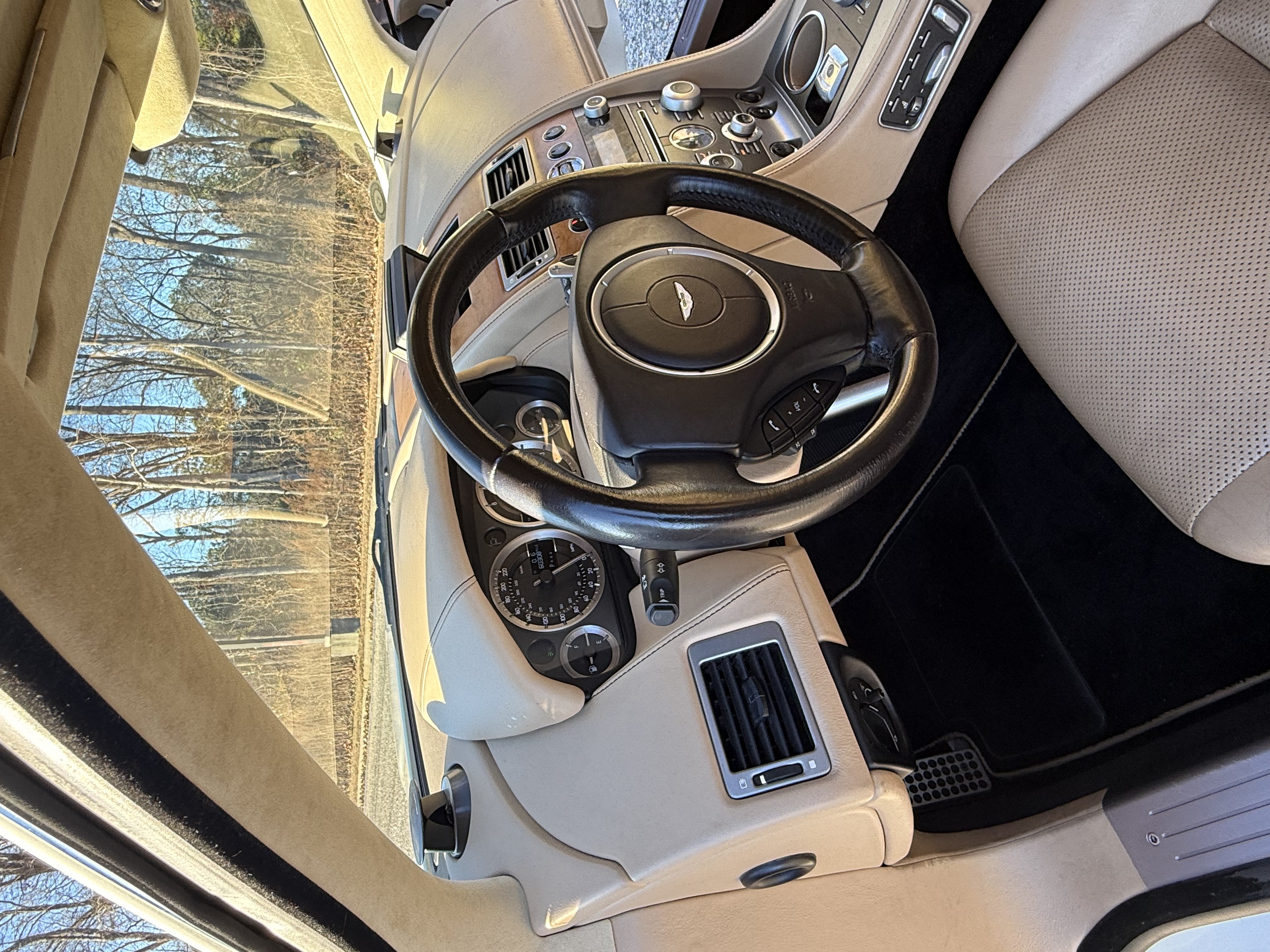 Used 2010 Aston Martin Rapide RWD image 10