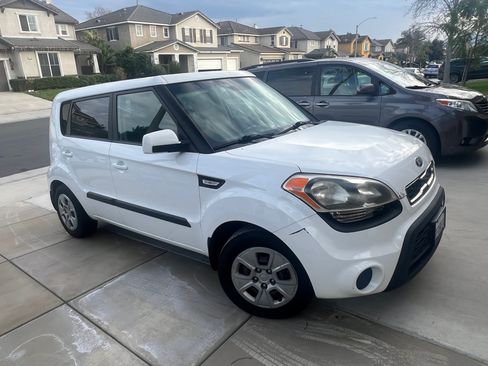 Used 2013 Kia Soul EV image 4