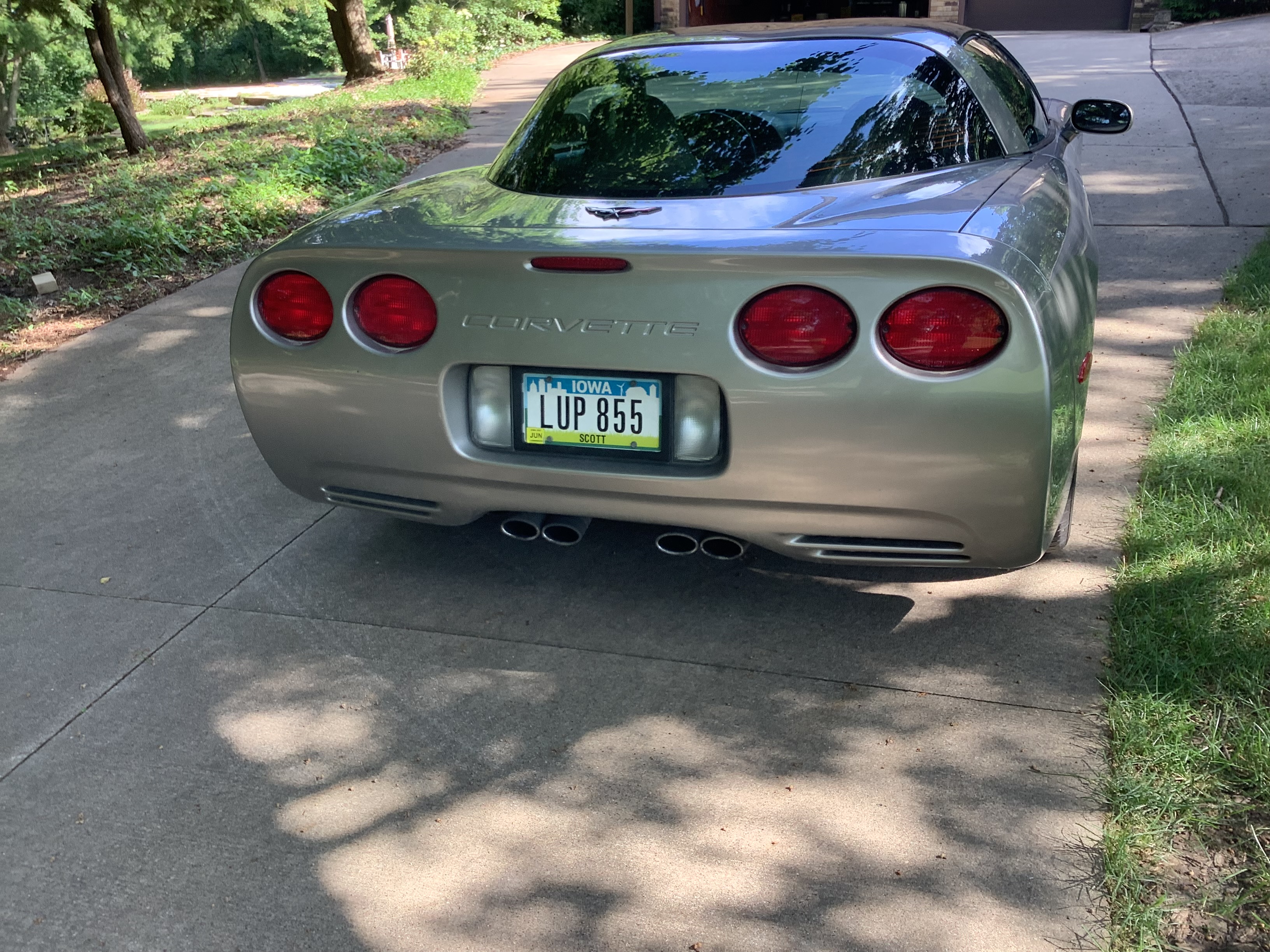 Used 2002 Chevrolet Corvette Coupe w/ Preferred Equipment Group2 RWD image 8