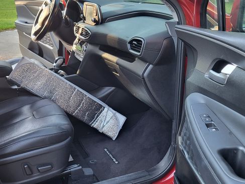 Used 2019 Hyundai Santa Fe Limited image 9