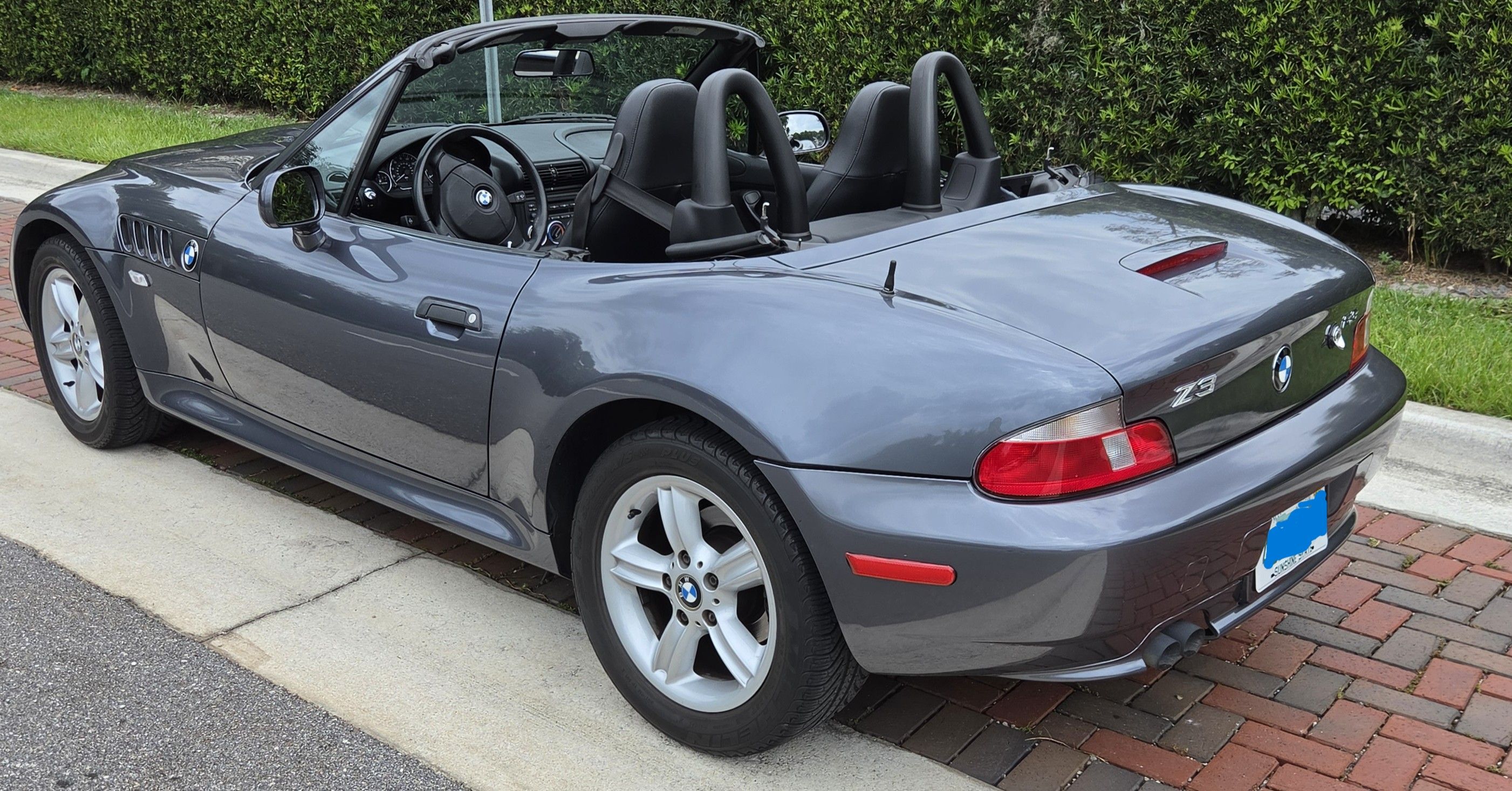 Used 2000 BMW Z3 2.5i RWD image 4
