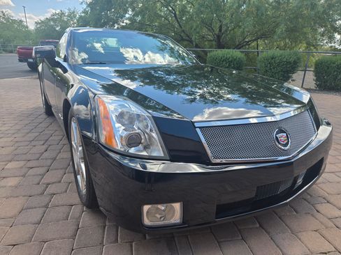 Used 2004 Cadillac XLR RWD image 9