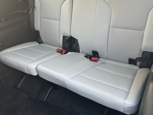 Used 2024 Kia Telluride SX Prestige image 11