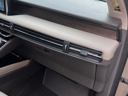 Used 2020 Lincoln Corsair Reserve w/ Equipment Group 201A image 22